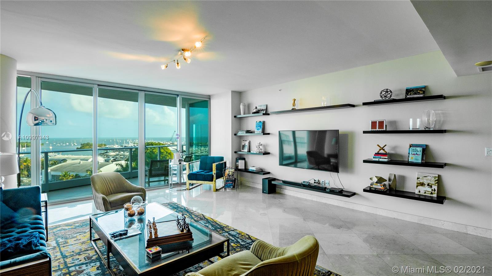 GROVENOR HOUSE CONDO - Residential