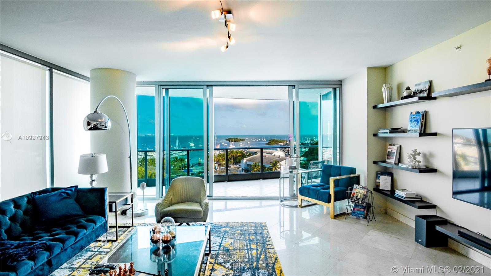 GROVENOR HOUSE CONDO - Residential