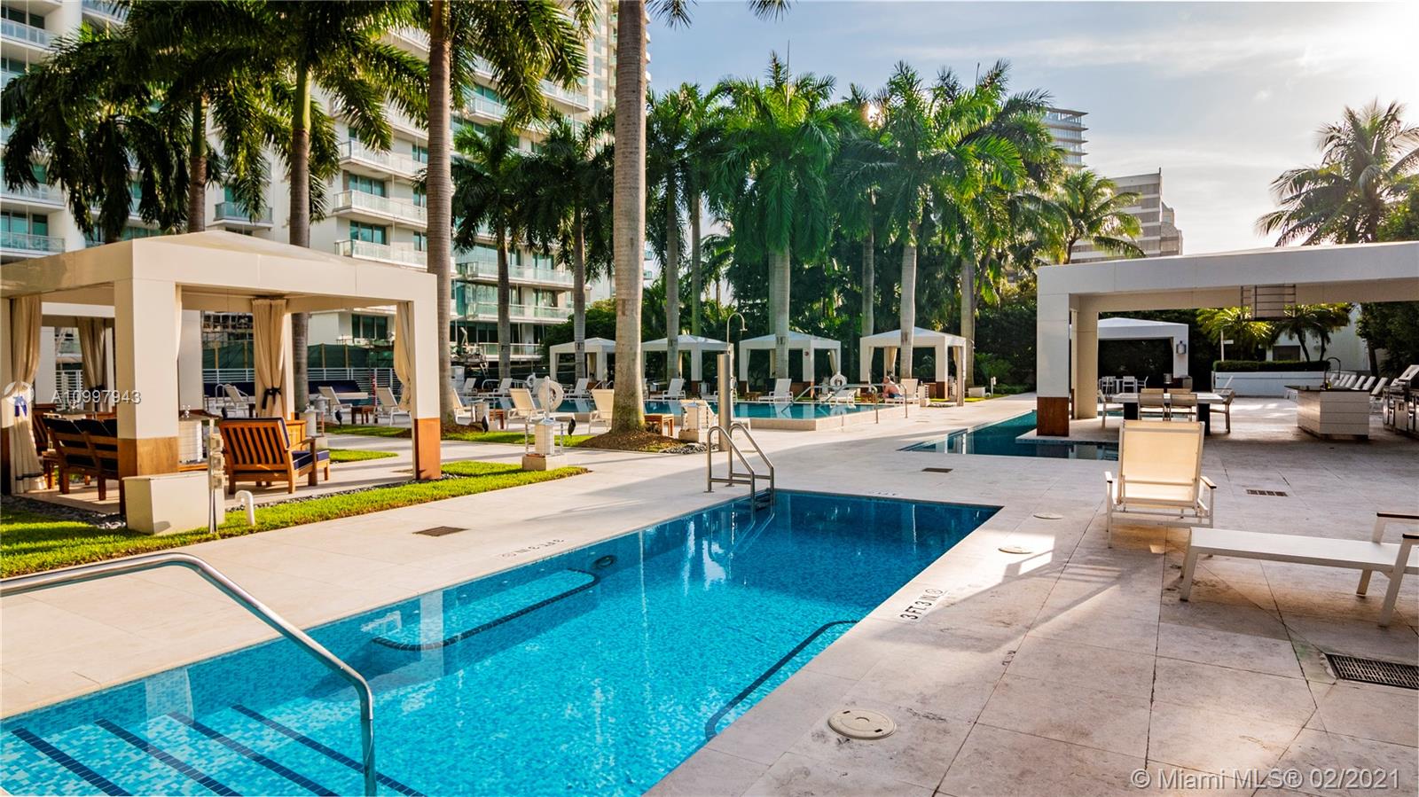 GROVENOR HOUSE CONDO - Residential