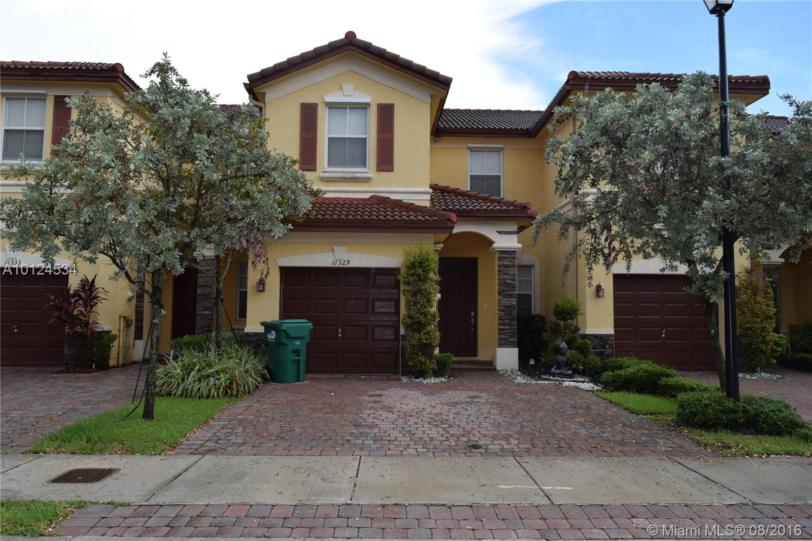 Islands At Doral Northwes - Residential Lease