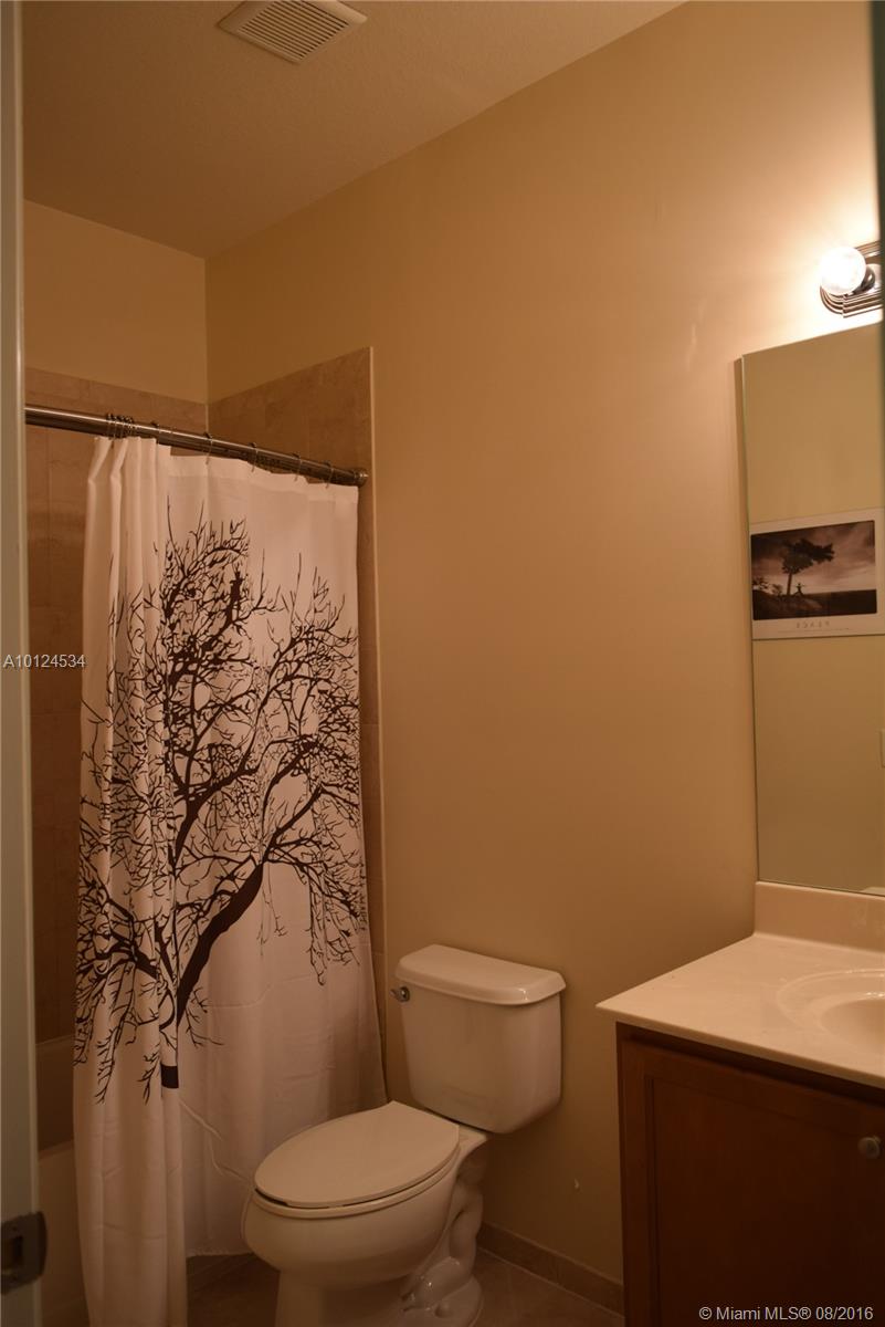 Islands At Doral Northwes - Residential Lease