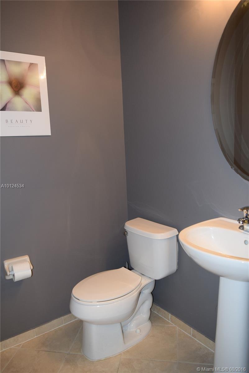 Islands At Doral Northwes - Residential Lease