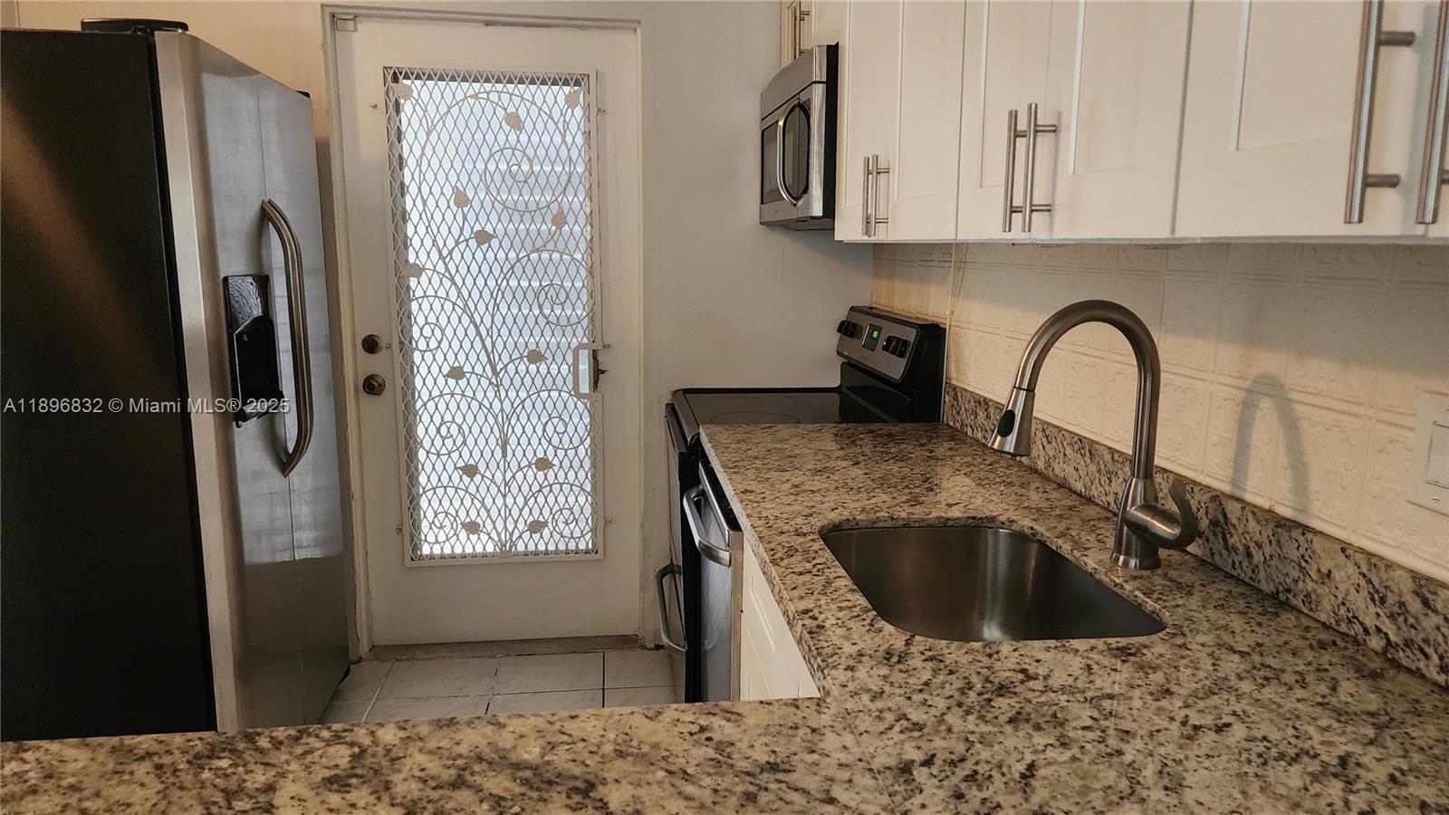 HILLCREST COUNTRY CLUB CO - Residential