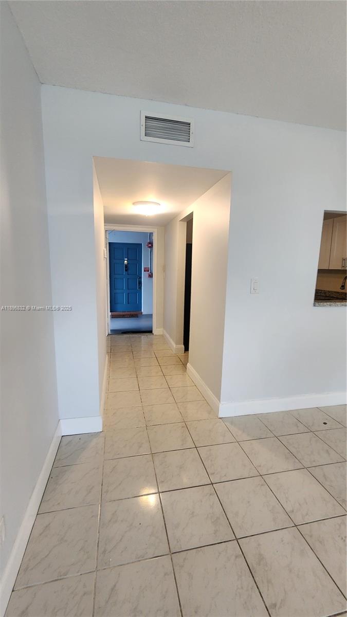 HILLCREST COUNTRY CLUB CO - Residential