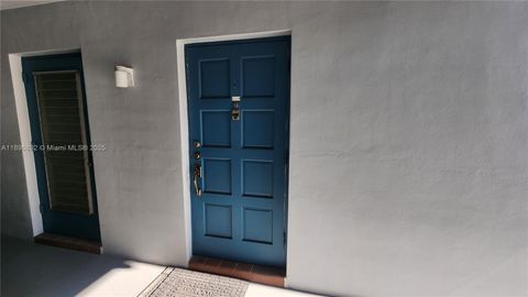 Photo of 981 Hillcrest Ct #114, Hollywood, FL 33021 (MLS # A11896832)