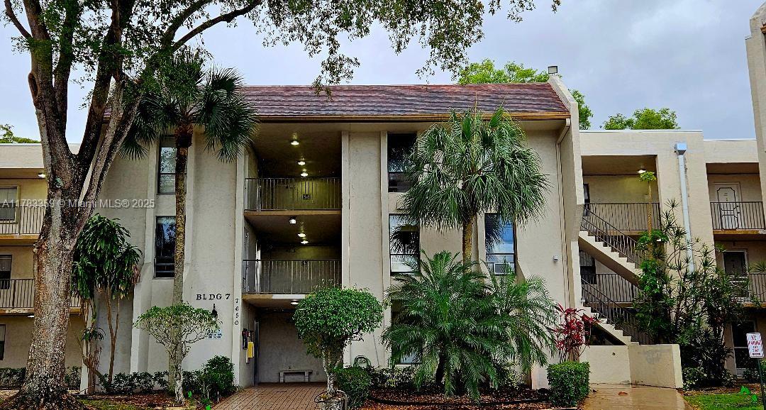 Rental Property at 7650 W Mcnab Rd 314, Tamarac, Broward County, Florida - Bedrooms: 1 
Bathrooms: 2  - $1,600 MO.