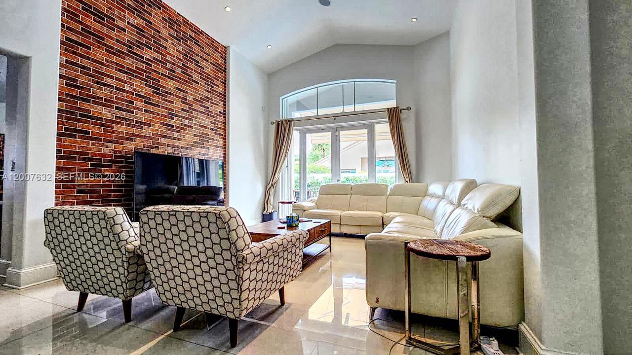 SUNSET LAKES PLAT ONE - Residential