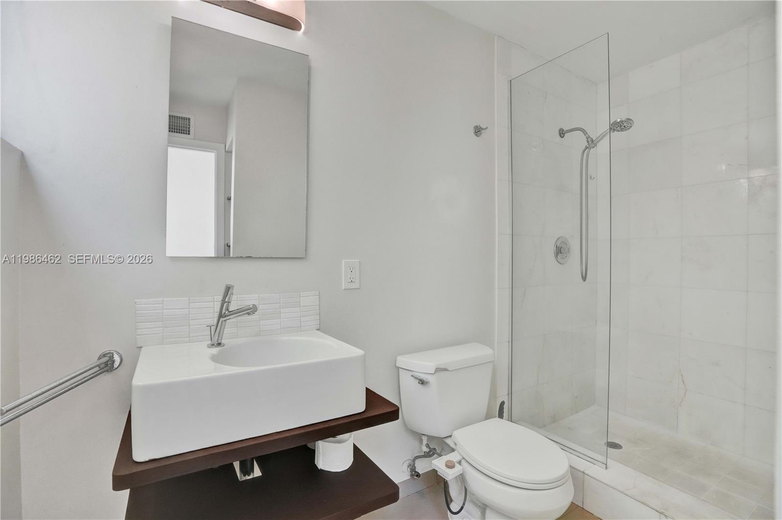 APOGEE I CONDO - Residential