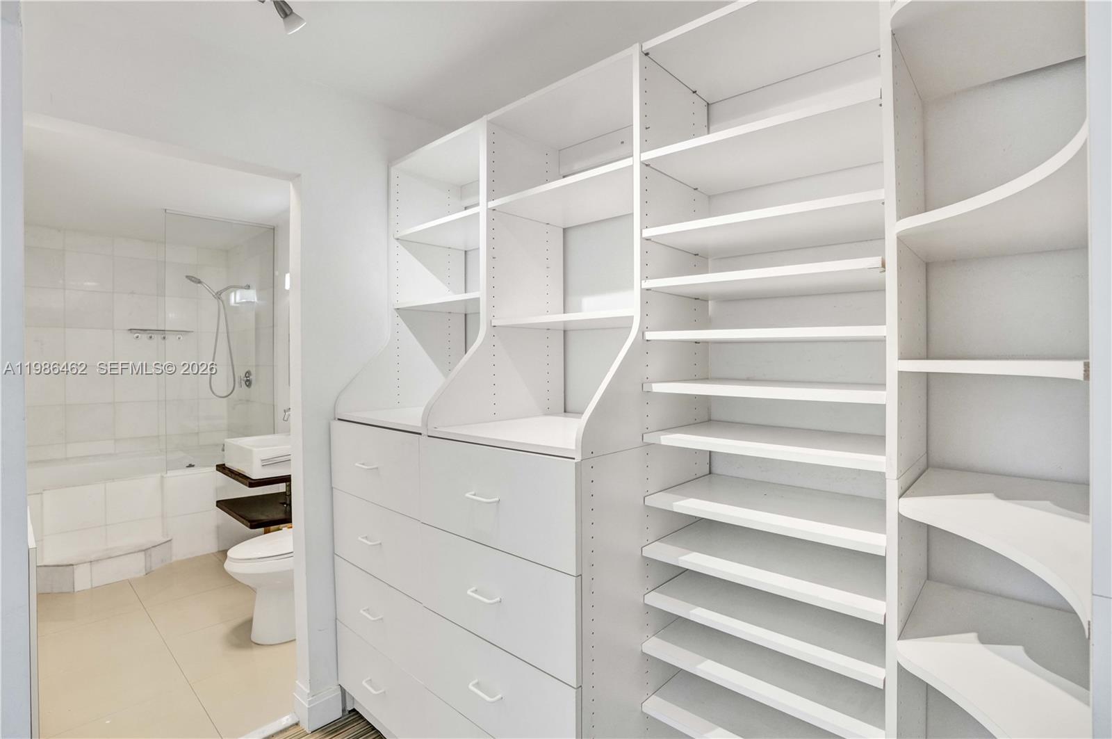 APOGEE I CONDO - Residential