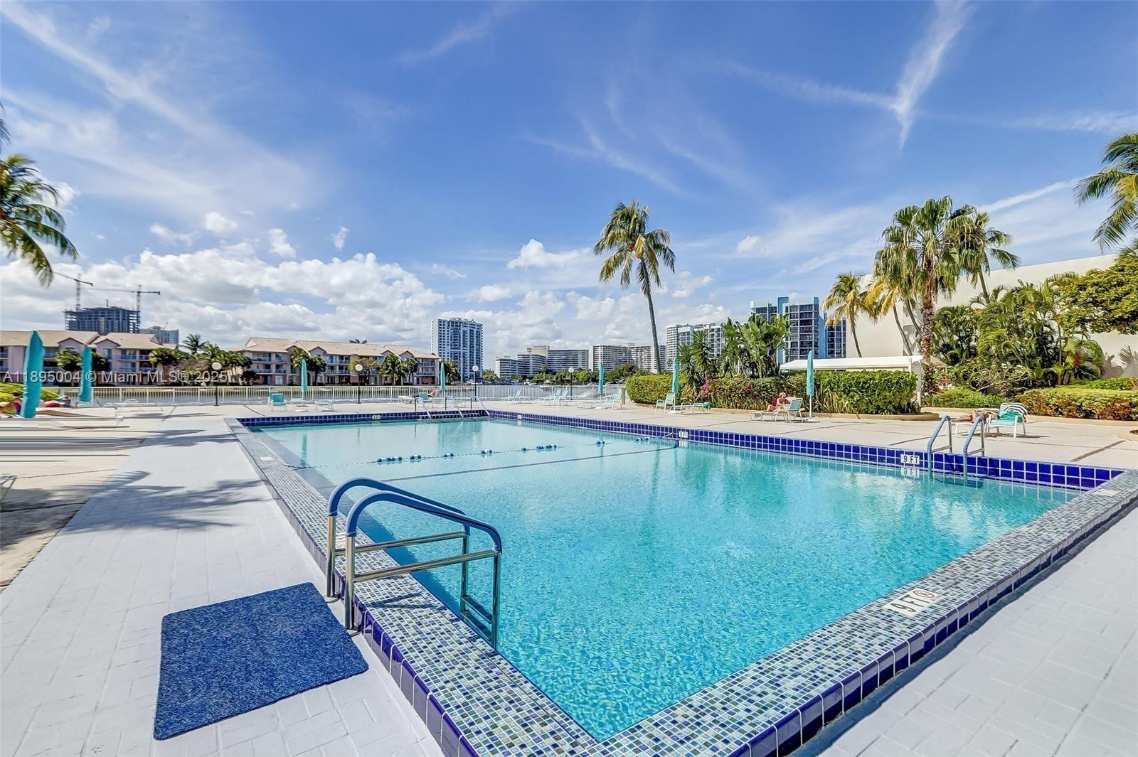 HALLMARK OF HOLLYWOOD CON - Residential Lease