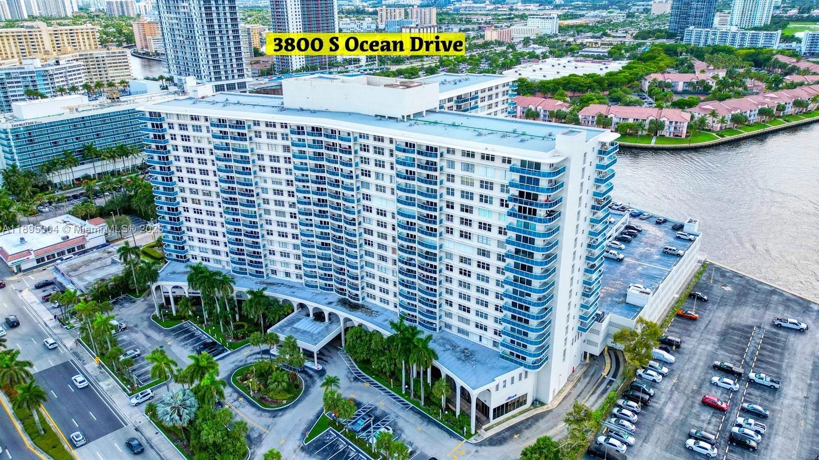 HALLMARK OF HOLLYWOOD CON - Residential Lease