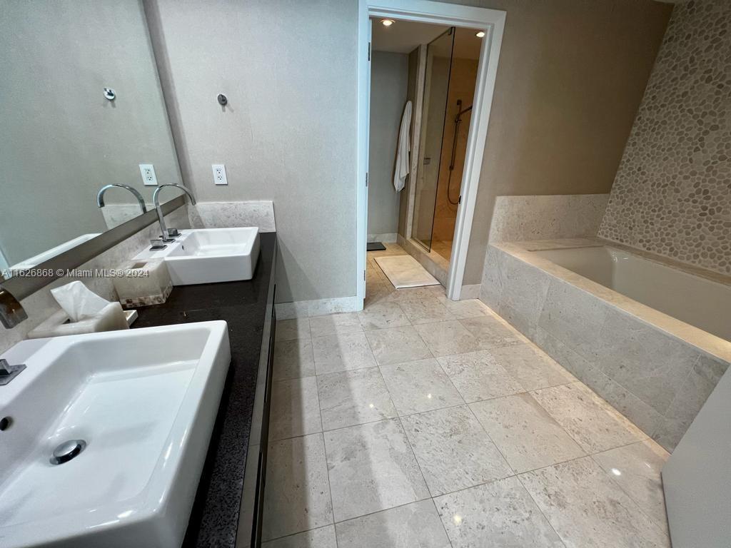 JADE OCEAN CONDO - Residential