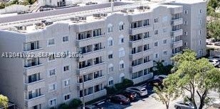 600 NW 32nd Pl