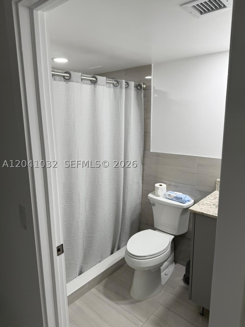 600 NW 32nd Pl 303