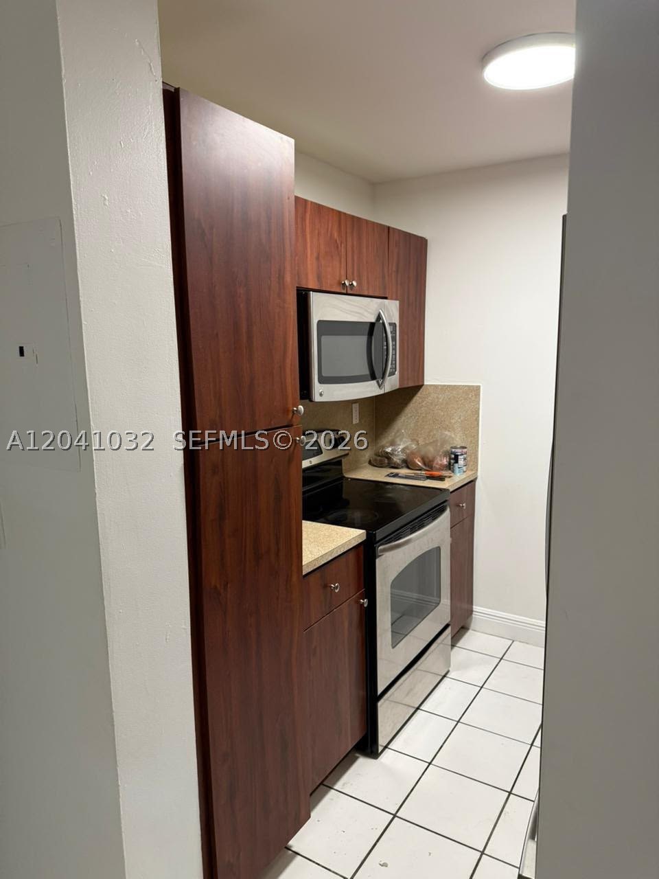 600 NW 32nd Pl 303