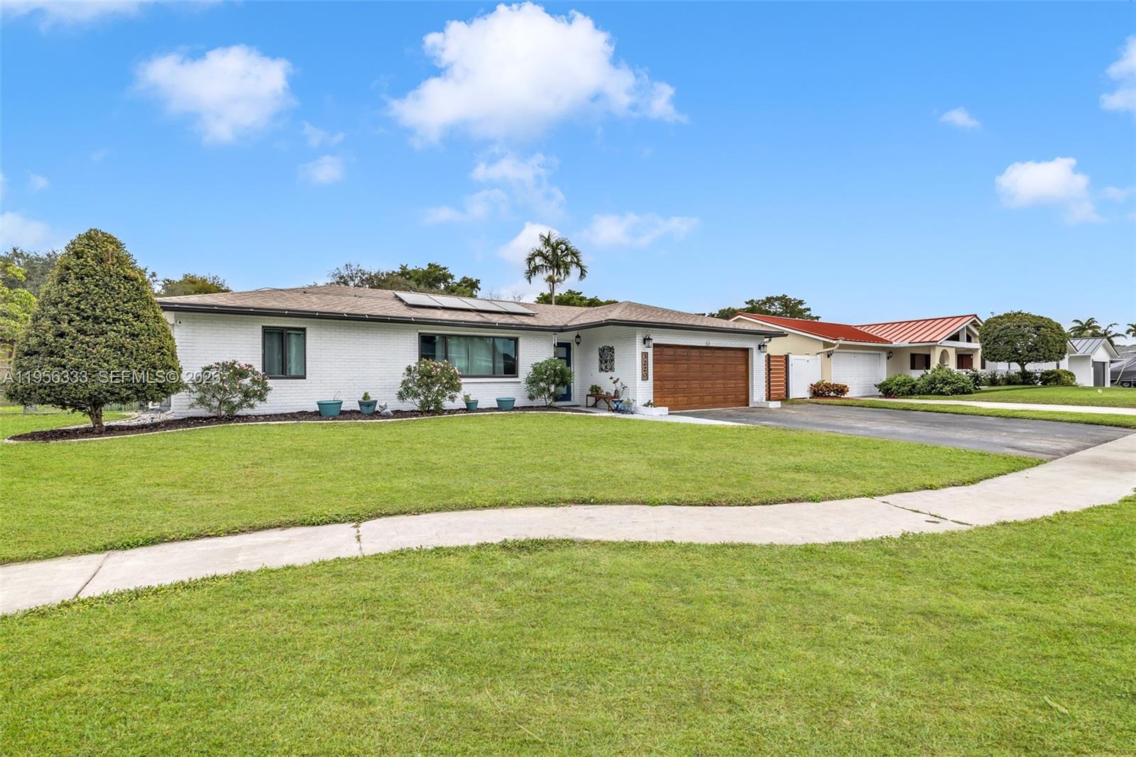 CORAL GATE SECTION 5 - Residential