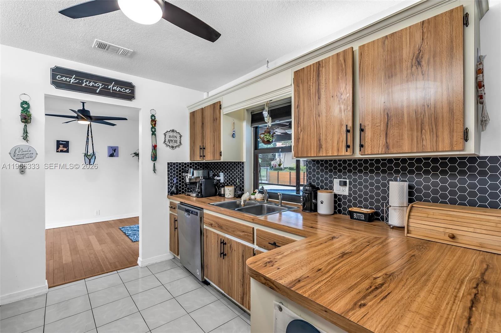 CORAL GATE SECTION 5 - Residential