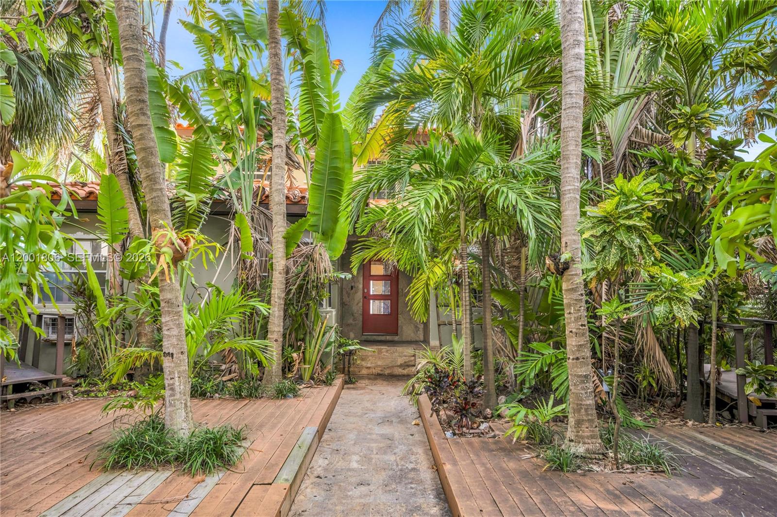ISLE OF NORMANDY MIAMI VI - Residential
