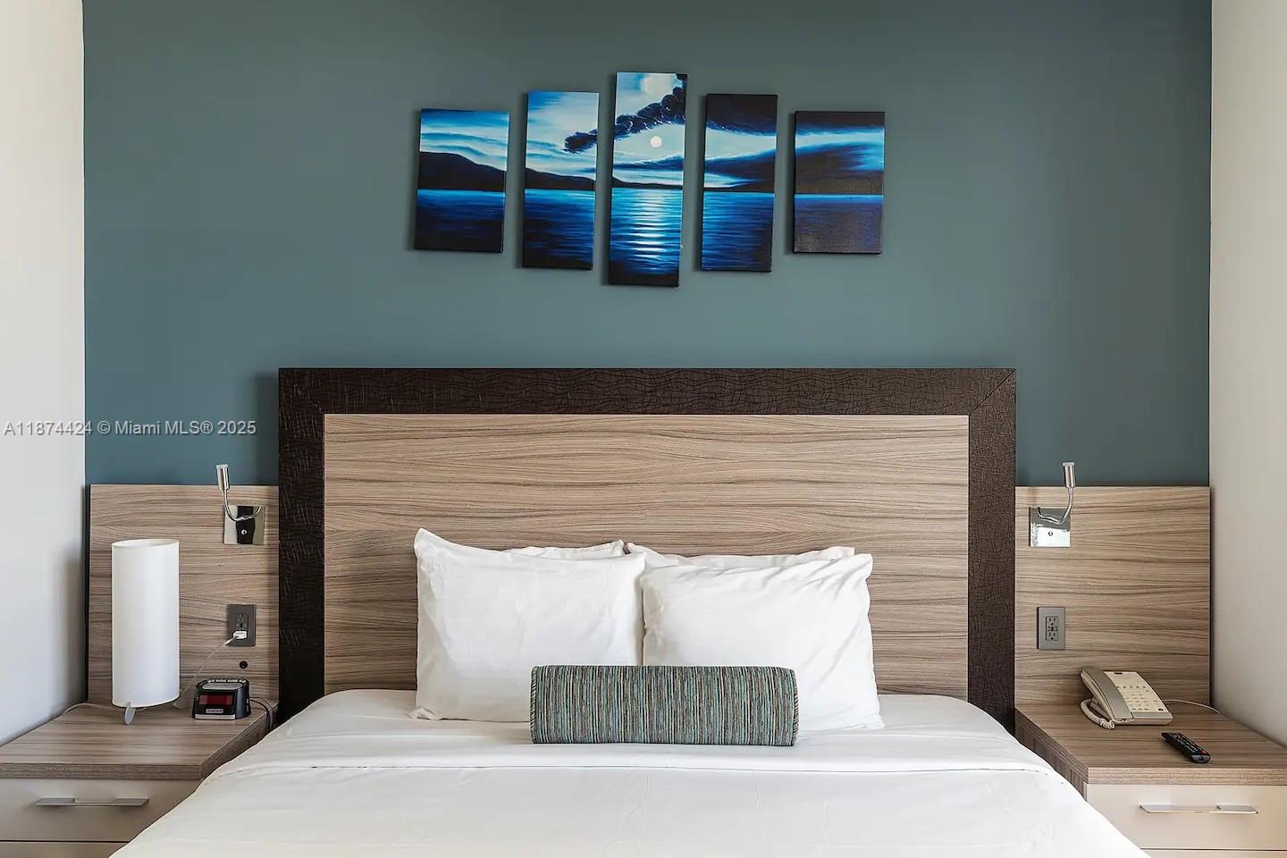 M RESORT RESIDENCES CONDO - Residential