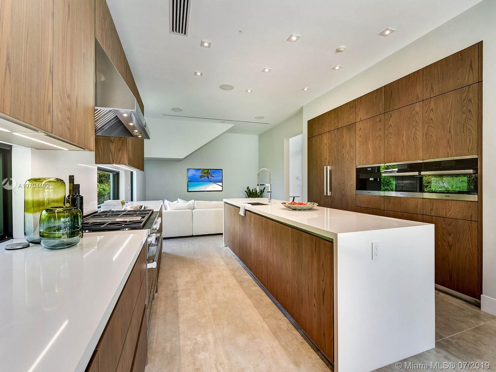 SNAPPER CREEK GROVES - Residential Lease