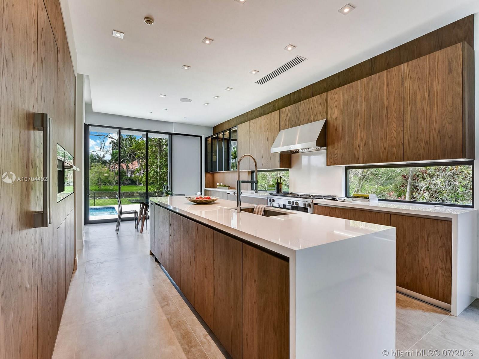 SNAPPER CREEK GROVES - Residential Lease