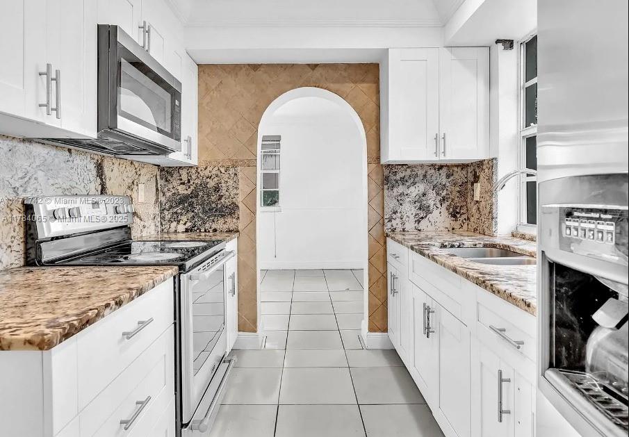 IRONS MANOR 2ND ADDN - Residential