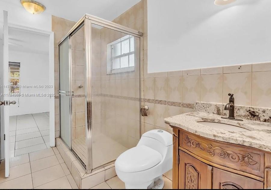 IRONS MANOR 2ND ADDN - Residential