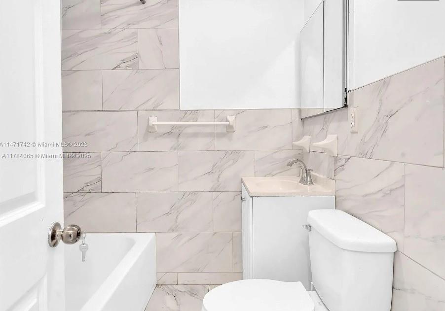 IRONS MANOR 2ND ADDN - Residential