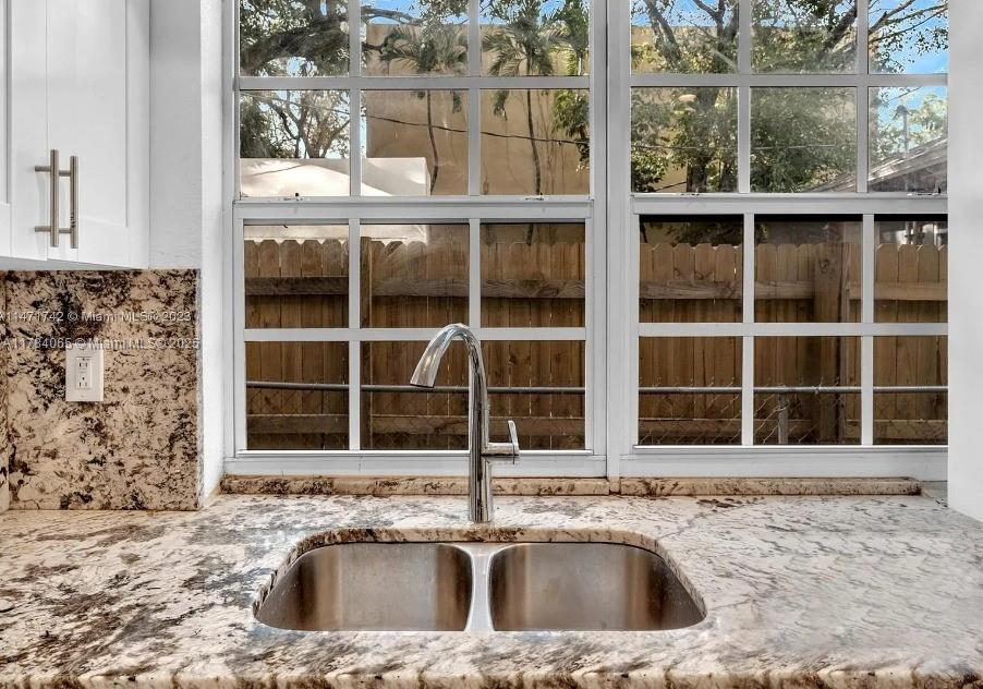 IRONS MANOR 2ND ADDN - Residential