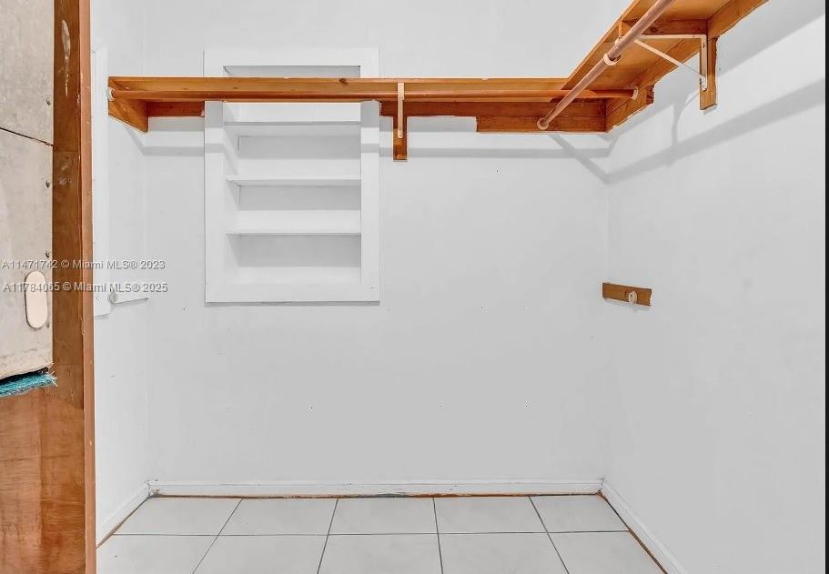 IRONS MANOR 2ND ADDN - Residential