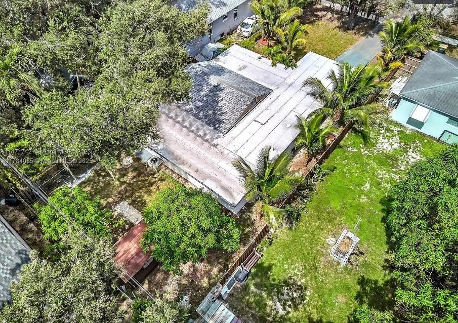 IRONS MANOR 2ND ADDN - Residential