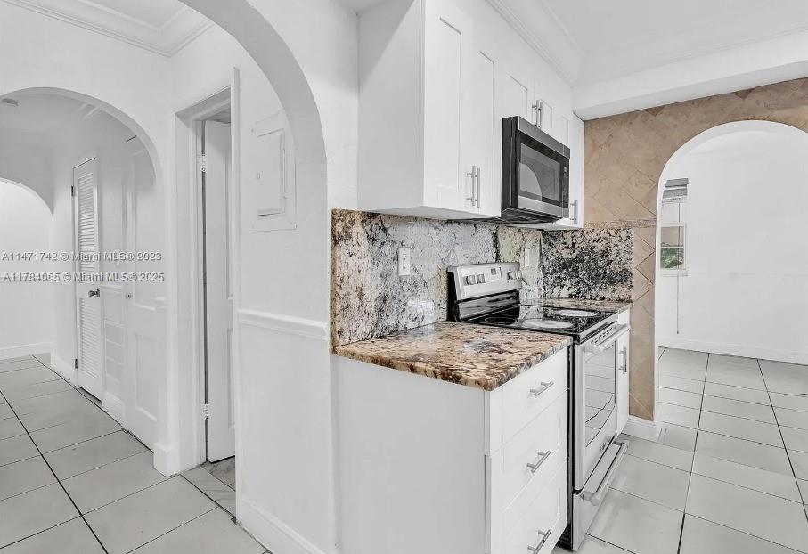 IRONS MANOR 2ND ADDN - Residential