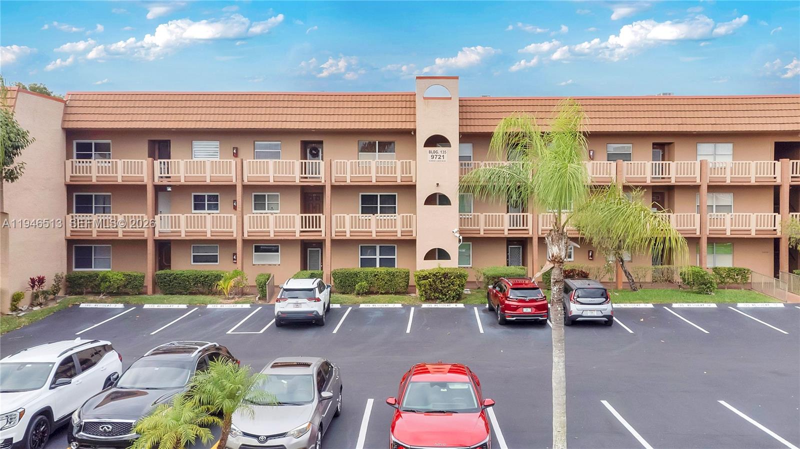 SUNRISE LAKES 135 CONDO - Residential