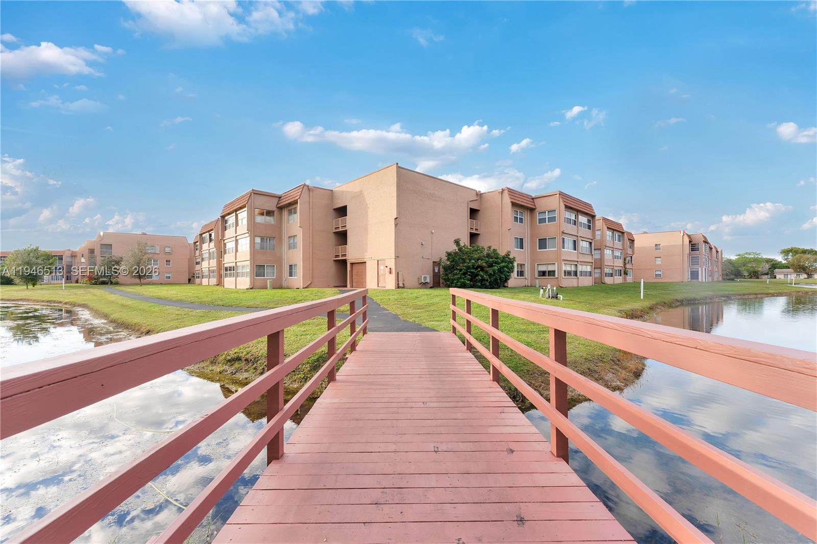 SUNRISE LAKES 135 CONDO - Residential