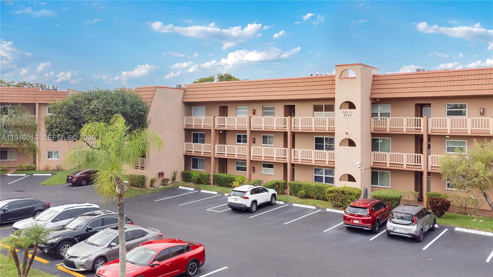 SUNRISE LAKES 135 CONDO - Residential