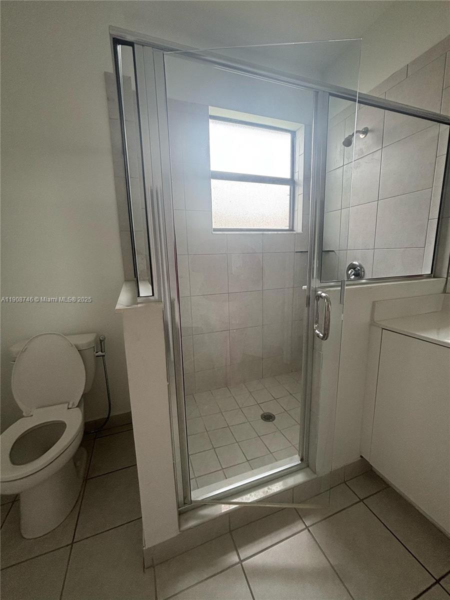 SILVER PALM RESIDENTIAL H - Residential Lease