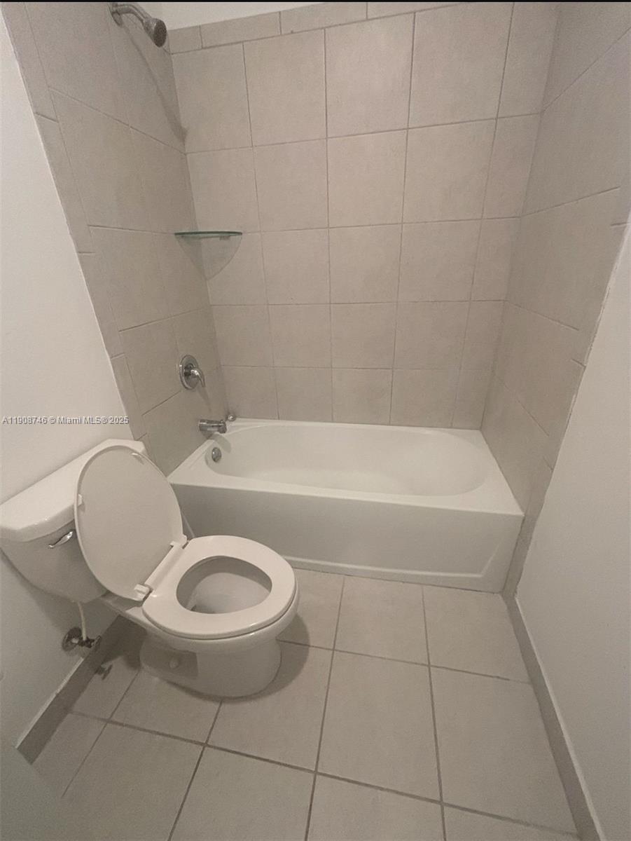 SILVER PALM RESIDENTIAL H - Residential Lease