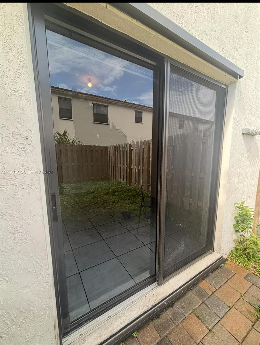 SILVER PALM RESIDENTIAL H - Residential Lease