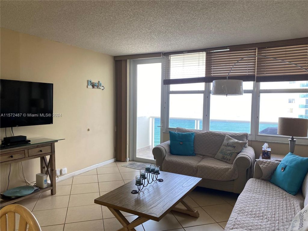 Photo of 3725 S Ocean Dr #1114, Hollywood, FL 33019 (MLS # A11572487)
