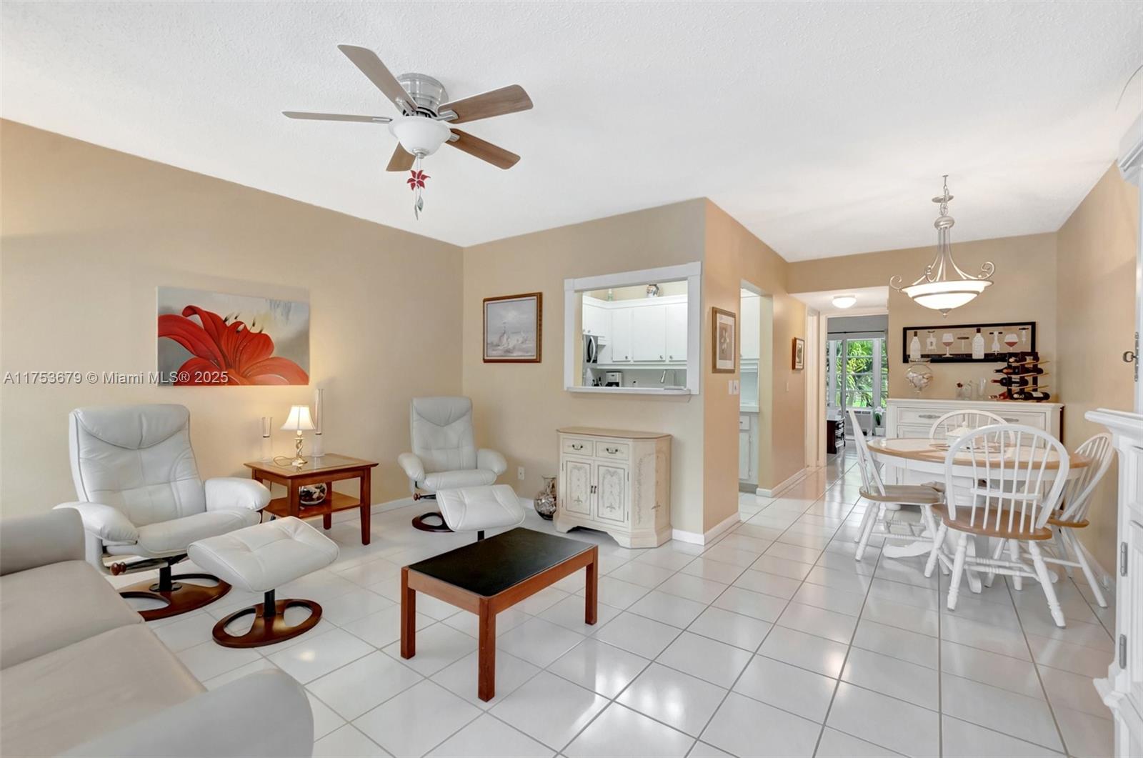 58 E Oakridge  E 58, Deerfield Beach, Broward County, Florida - 1 Bedrooms  
1 Bathrooms - 