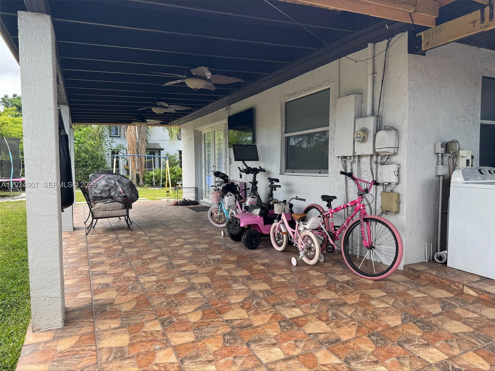 PALM SPRINGS SUB SEC B 4T - Residential Lease