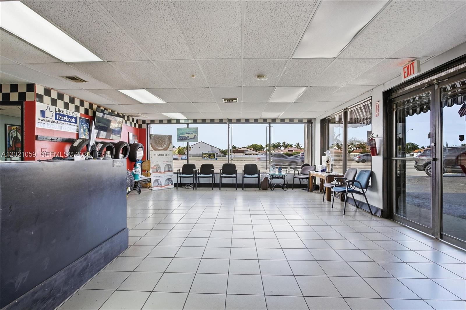 IDEAL VILLA HOME TRACT - Commercial Sale