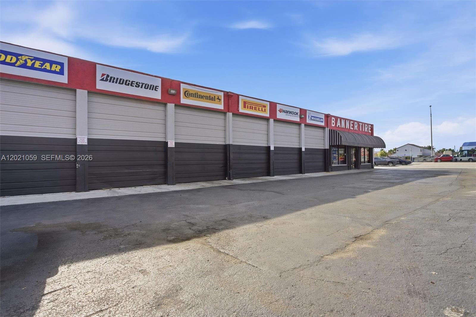 IDEAL VILLA HOME TRACT - Commercial Sale