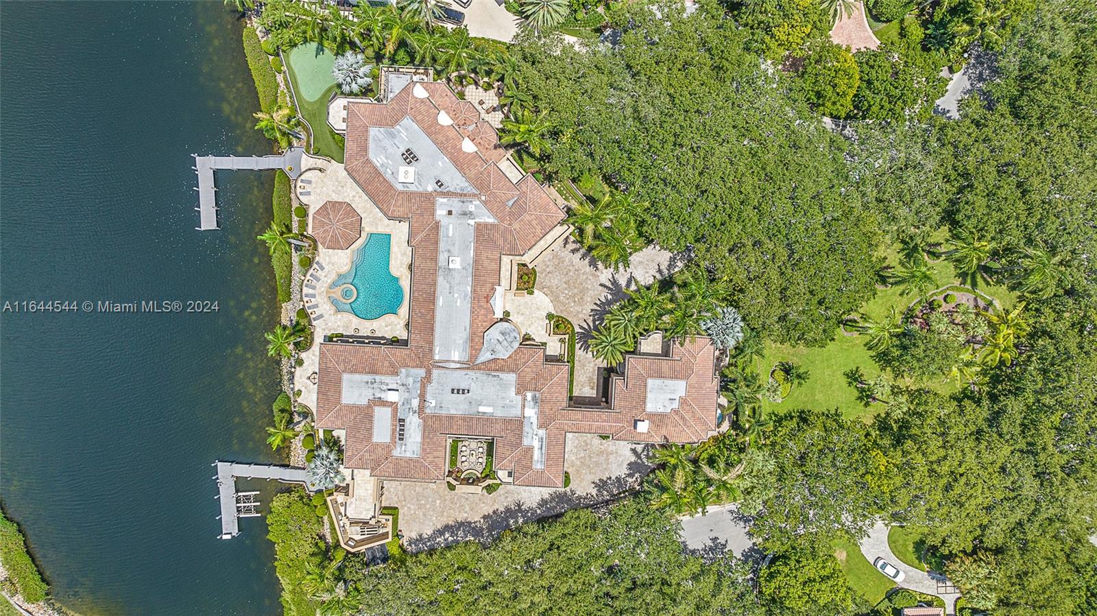 Admirals Cove - Residential