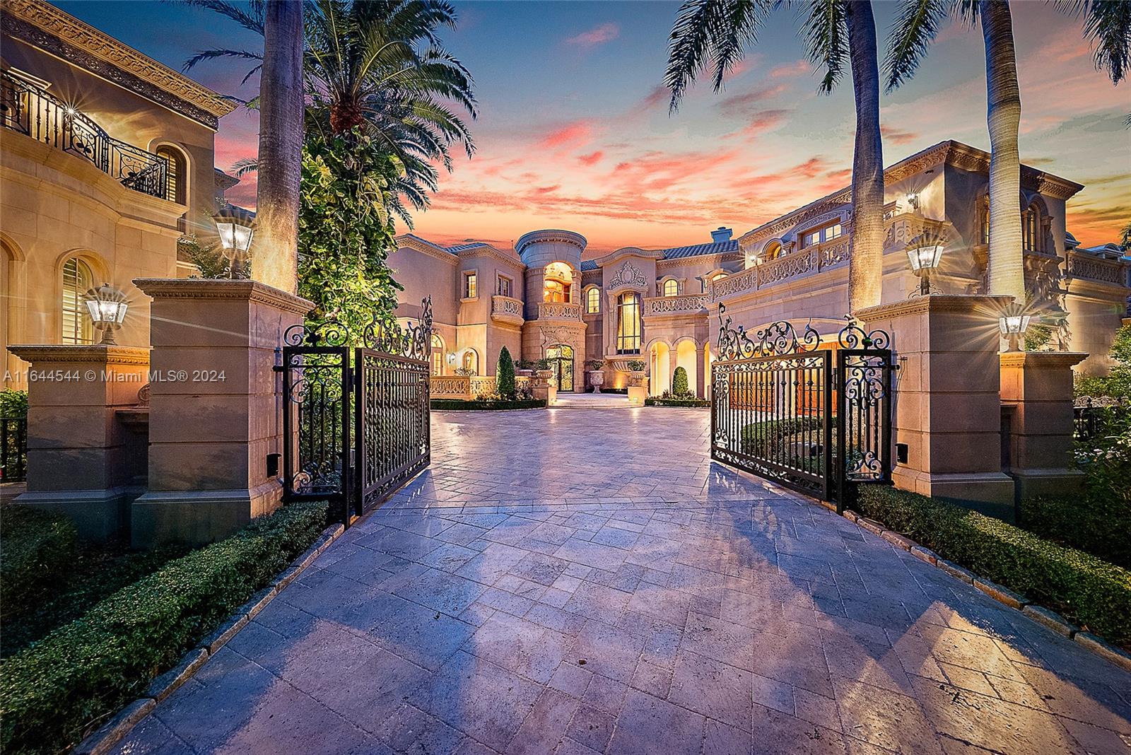 Admirals Cove - Residential