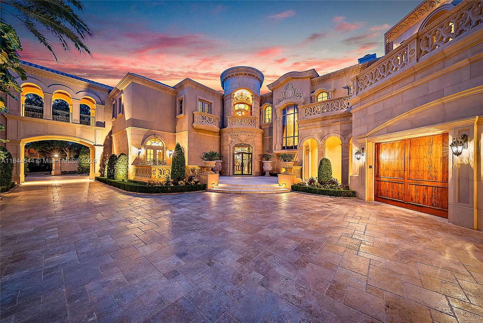 Admirals Cove - Residential