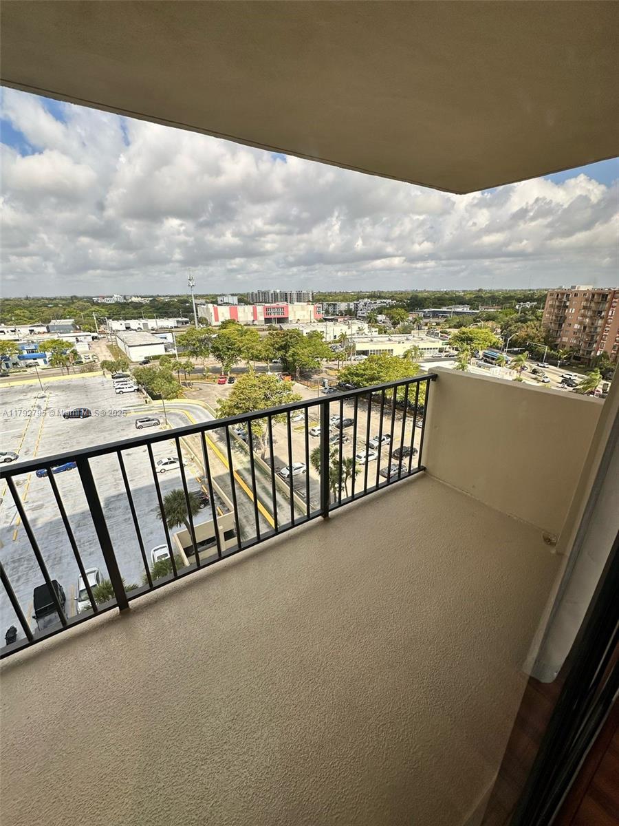 1470 Ne 123rd St A1014, North Miami, Miami-Dade County, Florida - 1 Bedrooms  
1 Bathrooms - 