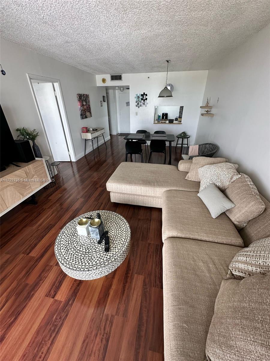 1470 Ne 123rd St A1014, North Miami, Miami-Dade County, Florida - 1 Bedrooms  
1 Bathrooms - 