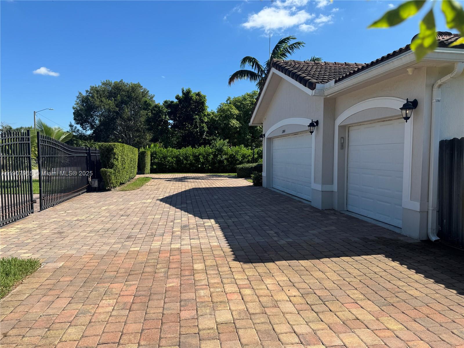 ESTATE MANSIONS 1ST ADDN - Residential