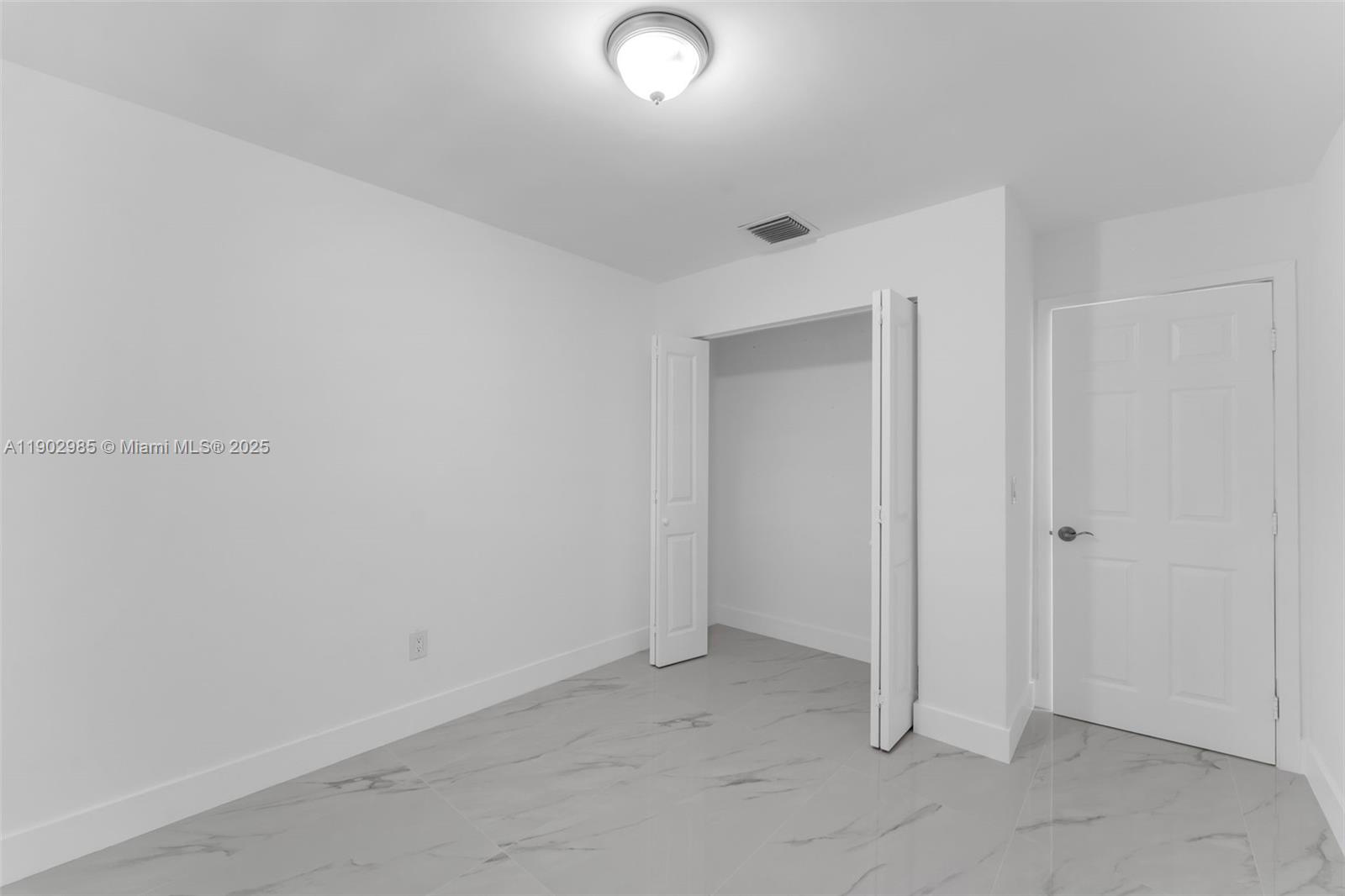 PALMLAND HOMES SOUTH NO 7 - Residential Lease